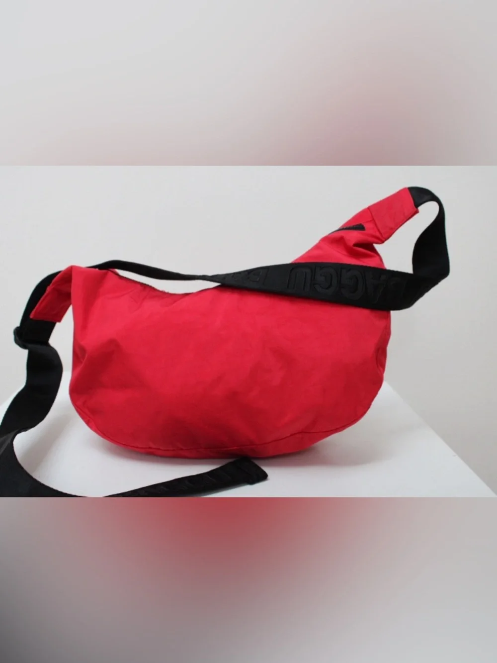Baggu Crescent hobo bag